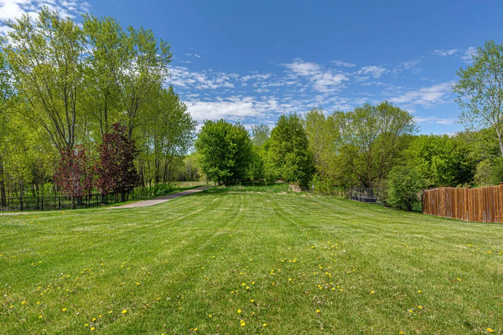 19799 Embers Avenue Farmington, MN 55024