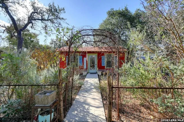 316 GO AWAY RD Blanco, TX 78606