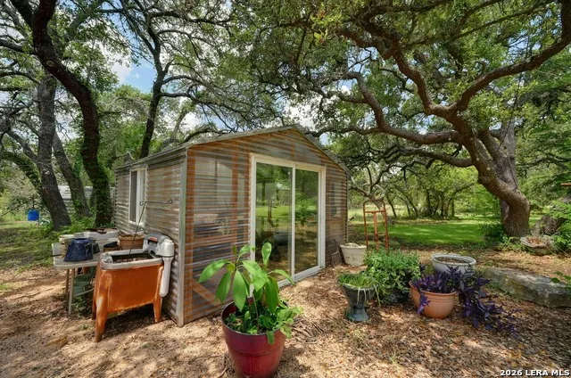 316 GO AWAY RD Blanco, TX 78606