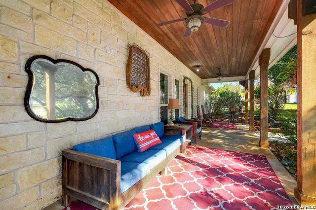 316 GO AWAY RD Blanco, TX 78606