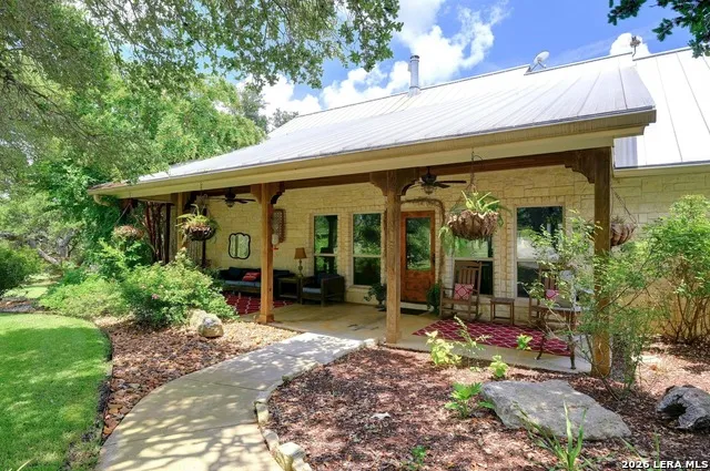 316 GO AWAY RD Blanco, TX 78606