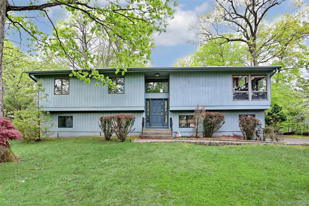 23 Sherwood Ridge Road Pomona, NY 10970