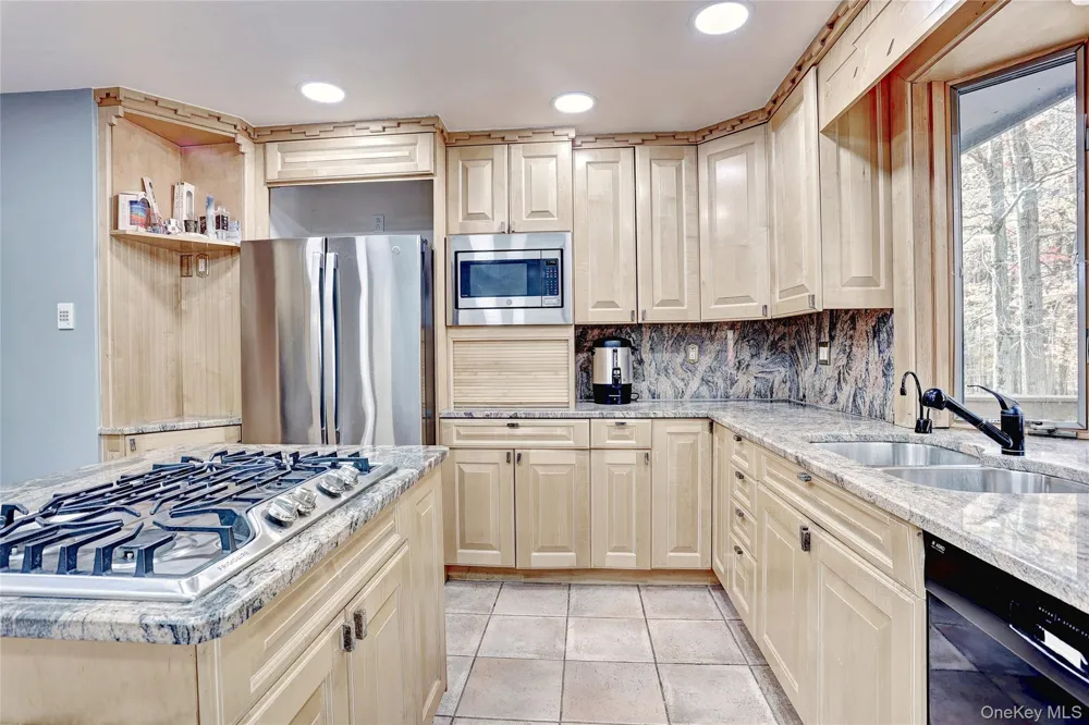 23 Sherwood Ridge Road Pomona, NY 10970