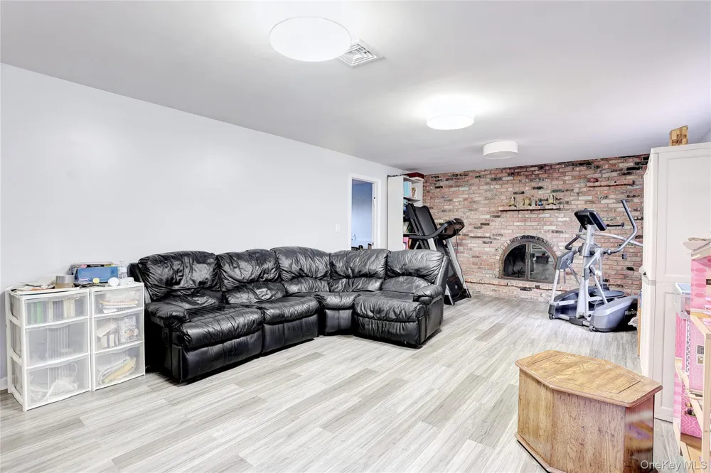 23 Sherwood Ridge Road Pomona, NY 10970
