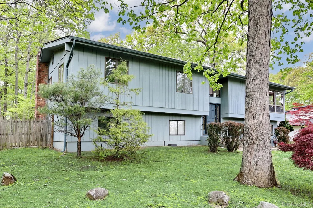 23 Sherwood Ridge Road Pomona, NY 10970