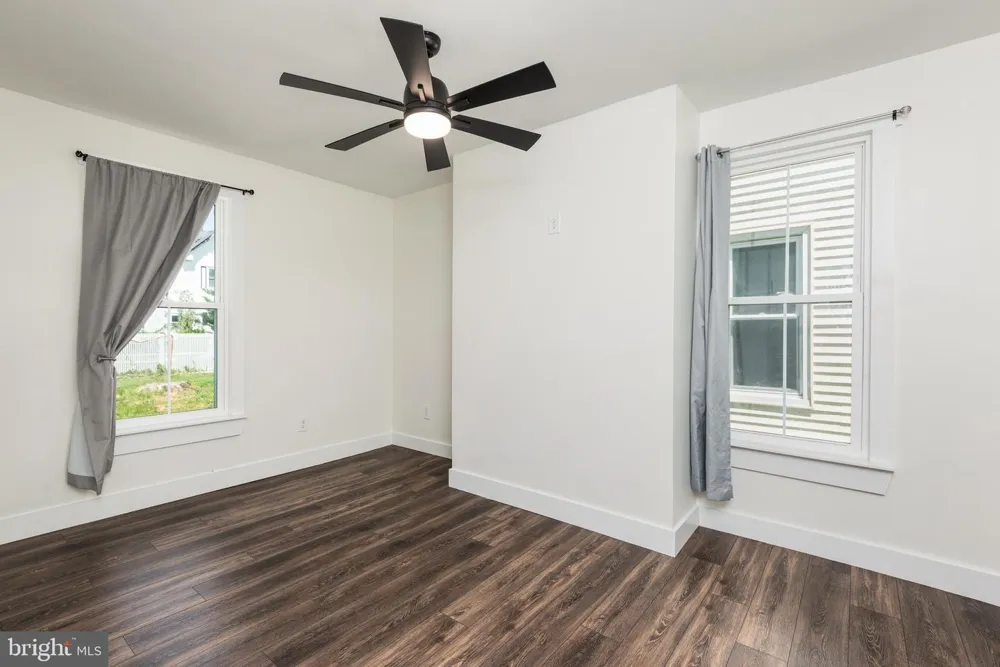 219 WILLIS STREET Cambridge, MD 21613