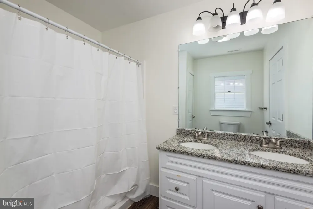 219 WILLIS STREET Cambridge, MD 21613