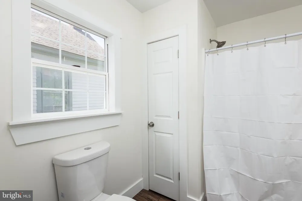 219 WILLIS STREET Cambridge, MD 21613