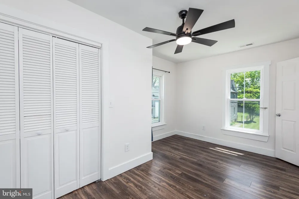 219 WILLIS STREET Cambridge, MD 21613