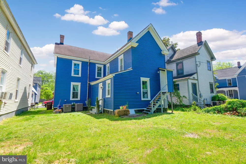 219 WILLIS STREET Cambridge, MD 21613