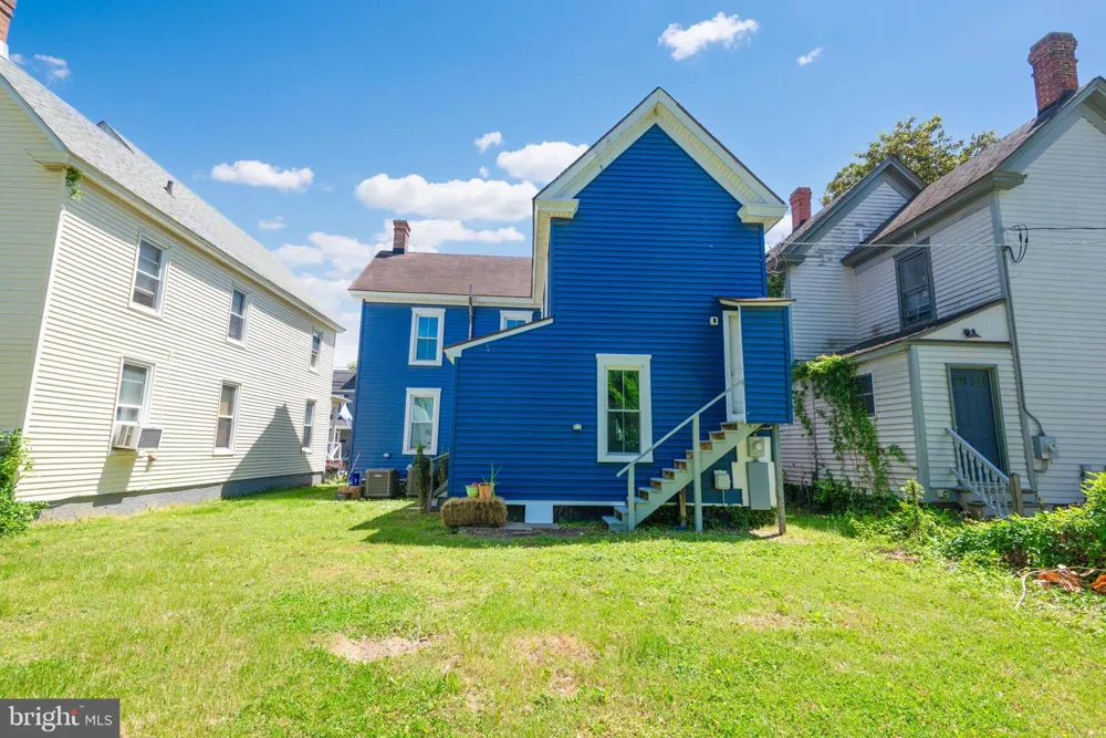 219 WILLIS STREET Cambridge, MD 21613