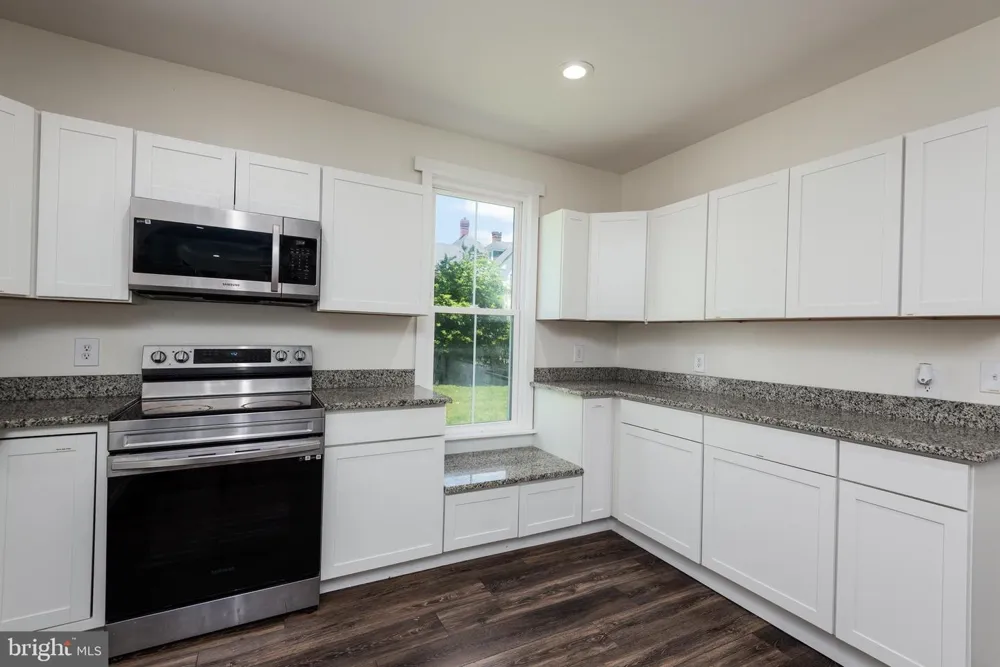 219 WILLIS STREET Cambridge, MD 21613