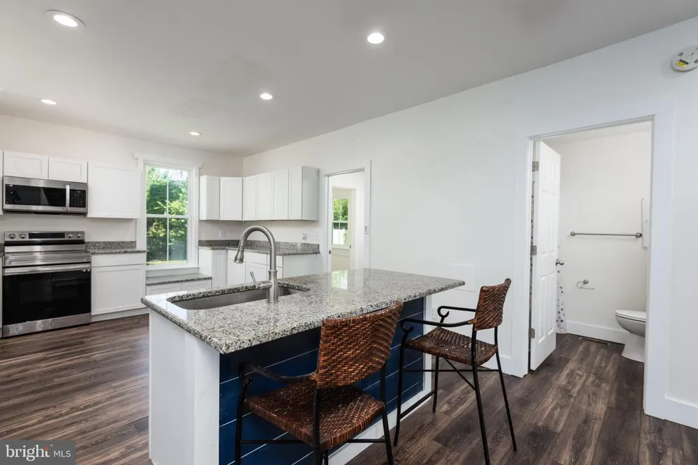 219 WILLIS STREET Cambridge, MD 21613