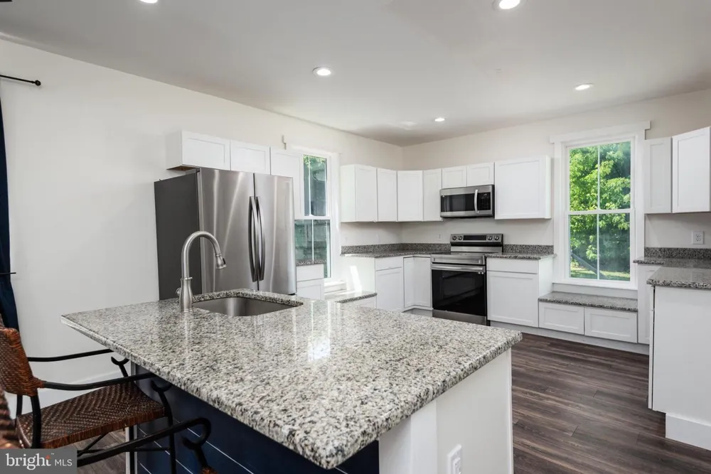 219 WILLIS STREET Cambridge, MD 21613