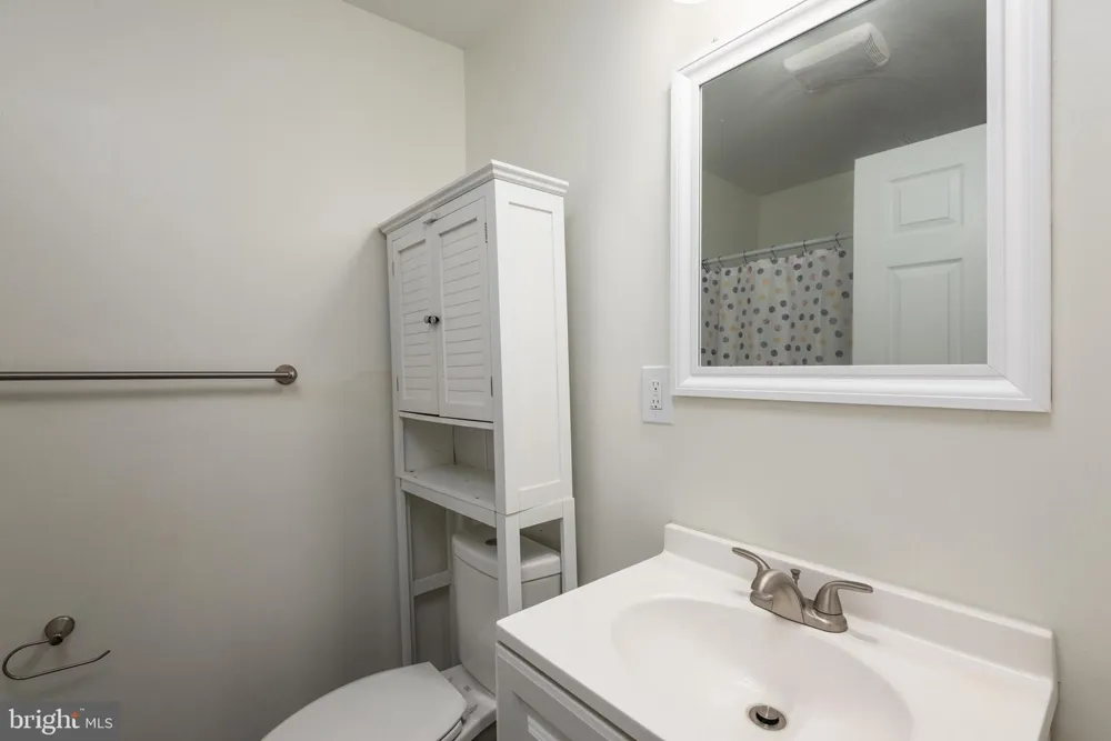 219 WILLIS STREET Cambridge, MD 21613