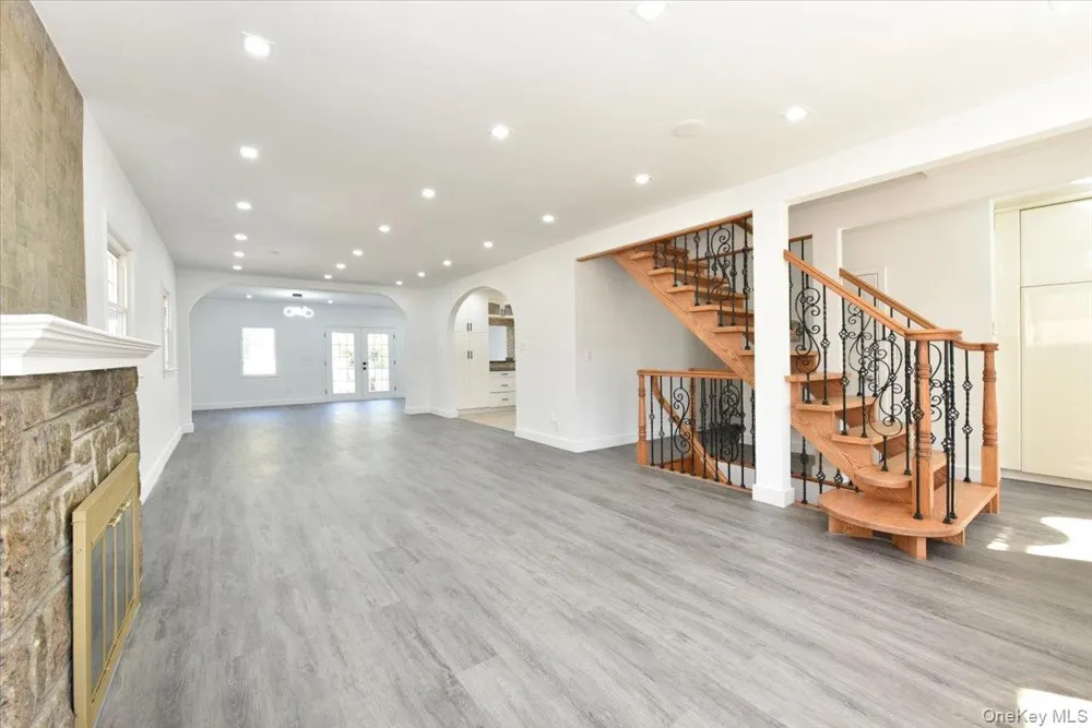 7627 175th Street Fresh Meadows, NY 11366