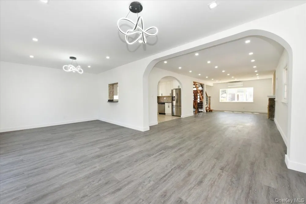 7627 175th Street Fresh Meadows, NY 11366