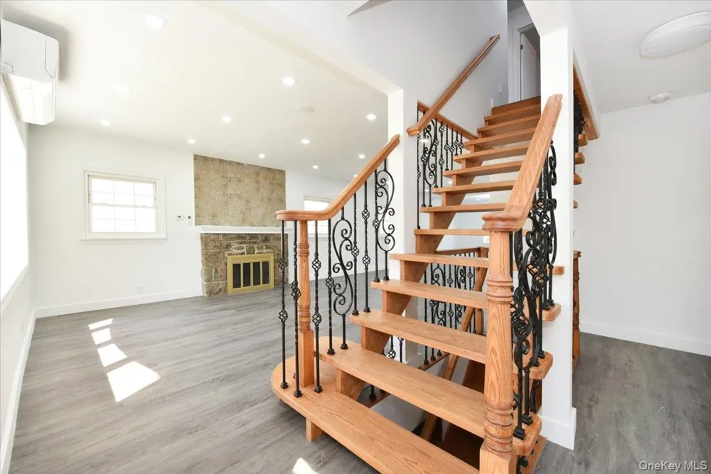 7627 175th Street Fresh Meadows, NY 11366