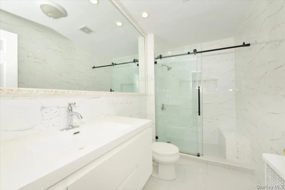 7627 175th Street Fresh Meadows, NY 11366