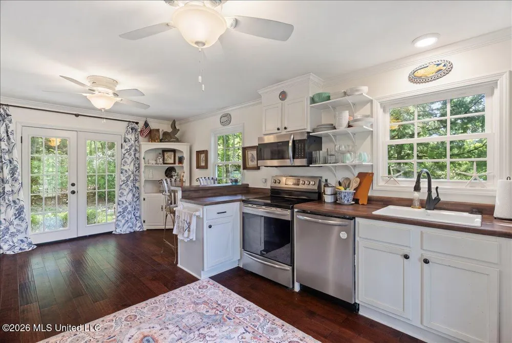 1827 Snow Lake Drive Ashland, MS 38603
