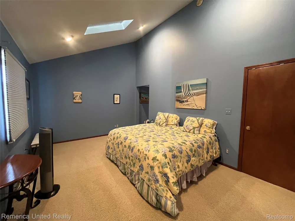 4533 Horseshoe Drive Waterford Charter Township, MI 48328