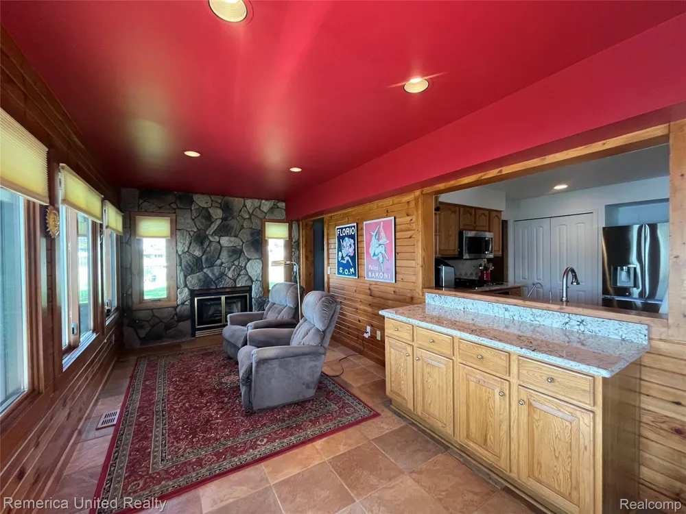 4533 Horseshoe Drive Waterford Charter Township, MI 48328