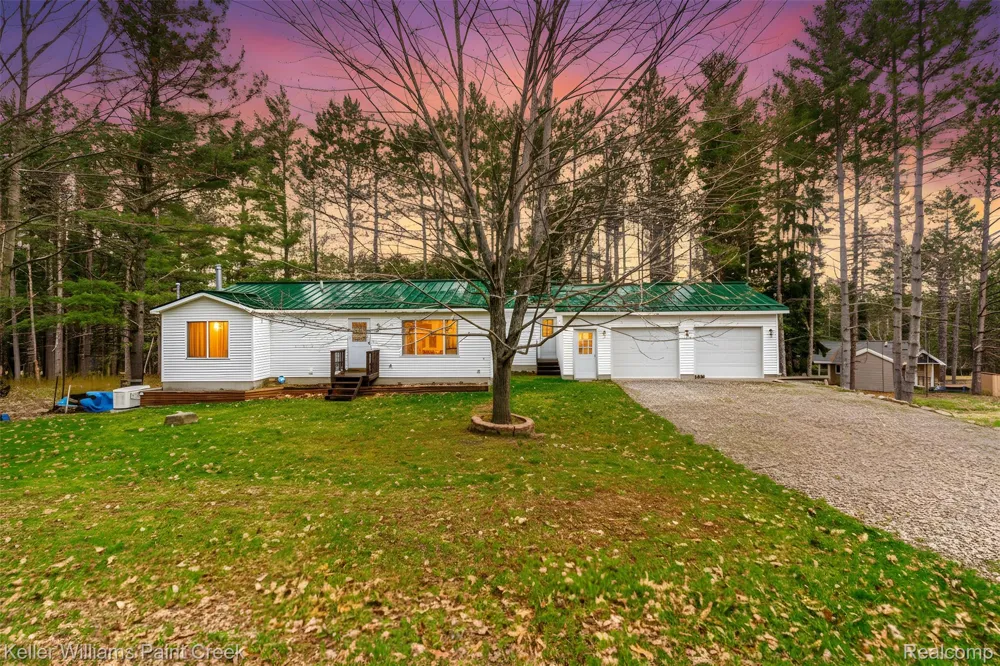 228 Clearview Drive Lyon Township, MI 48653