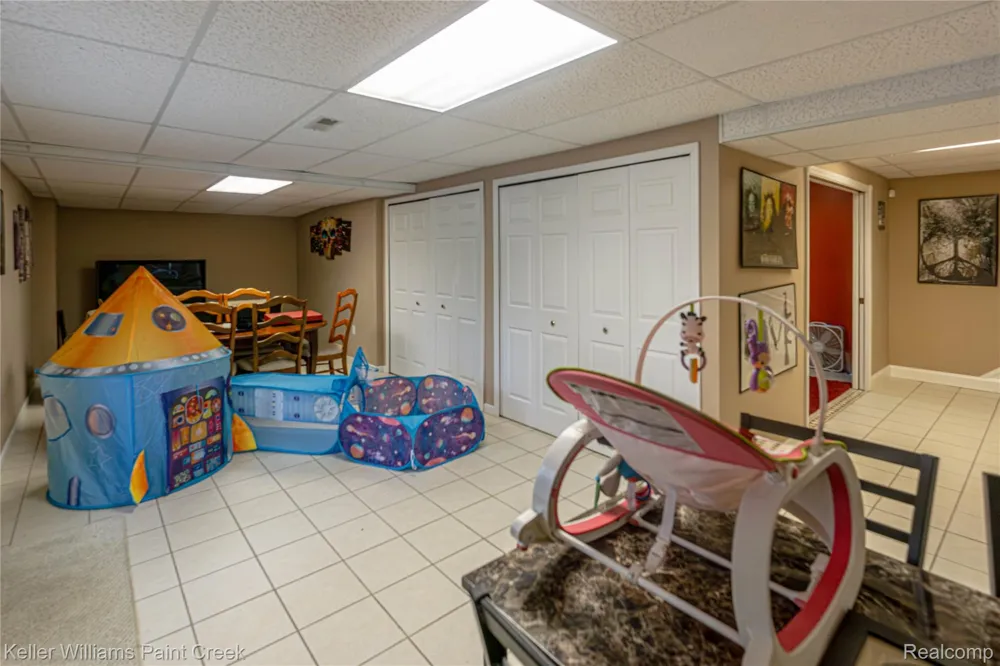 228 Clearview Drive Lyon Township, MI 48653