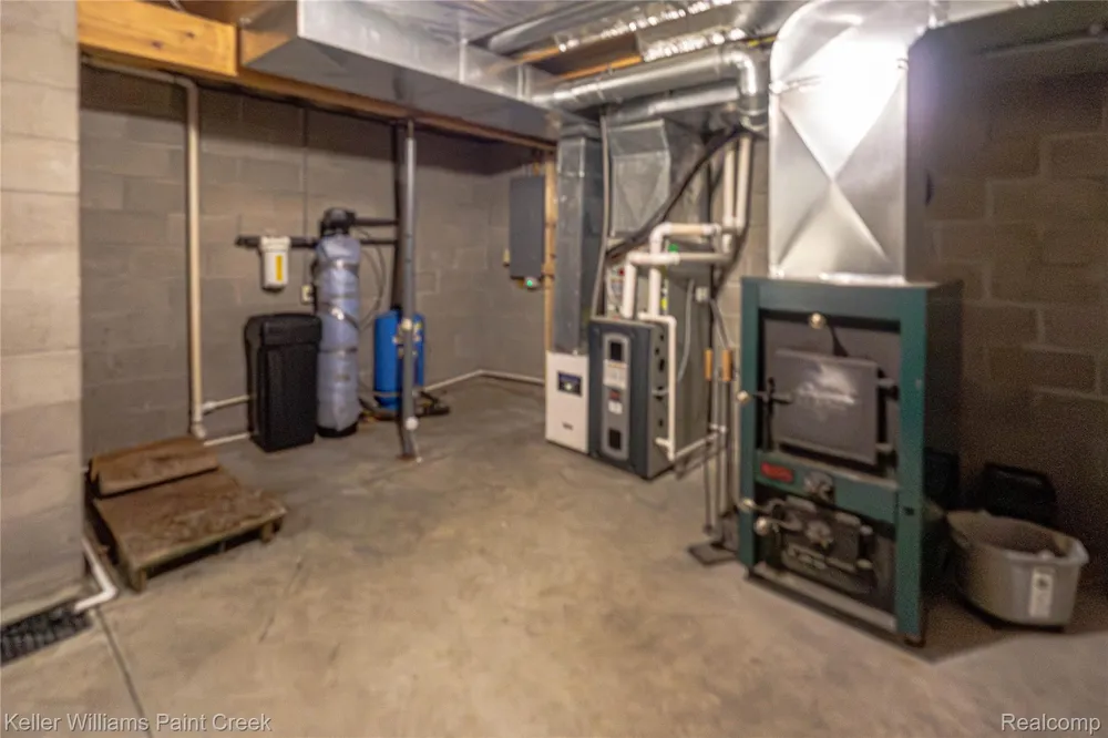 228 Clearview Drive Lyon Township, MI 48653