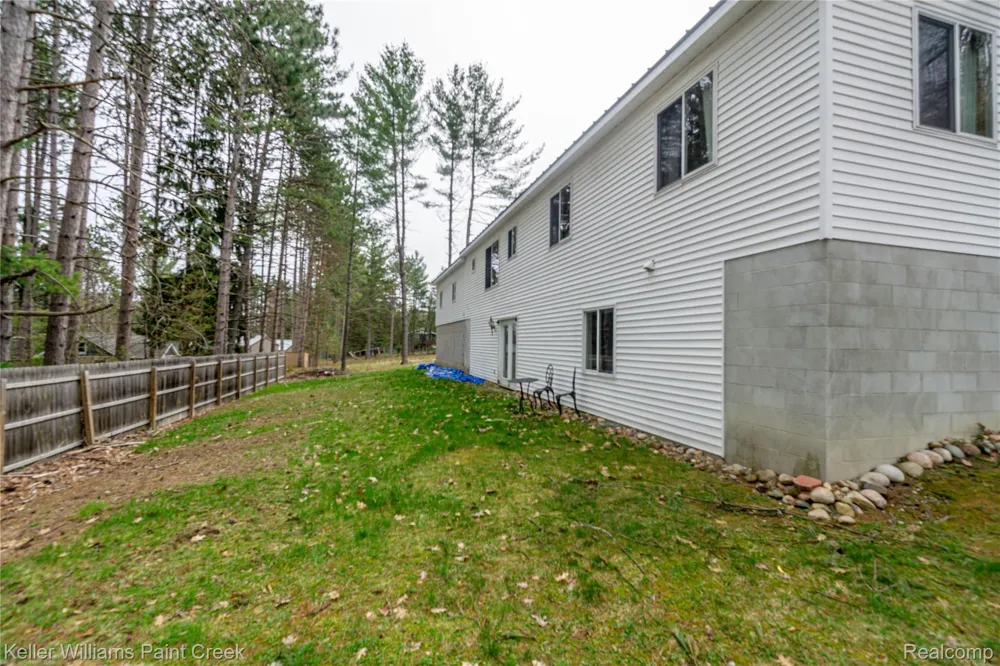 228 Clearview Drive Lyon Township, MI 48653