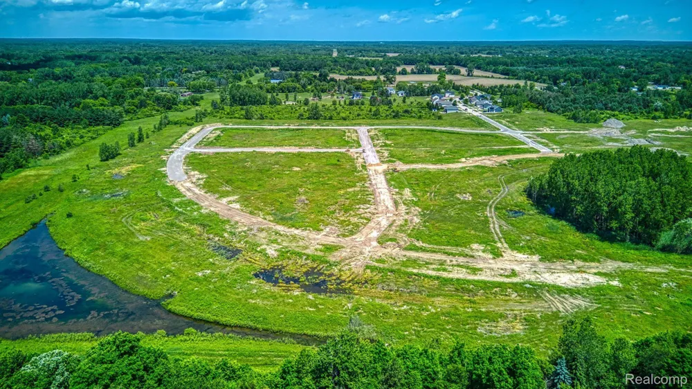 7159 Donegal Davison Township, MI 48423