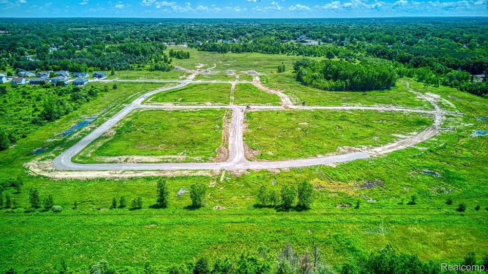7159 Donegal Davison Township, MI 48423