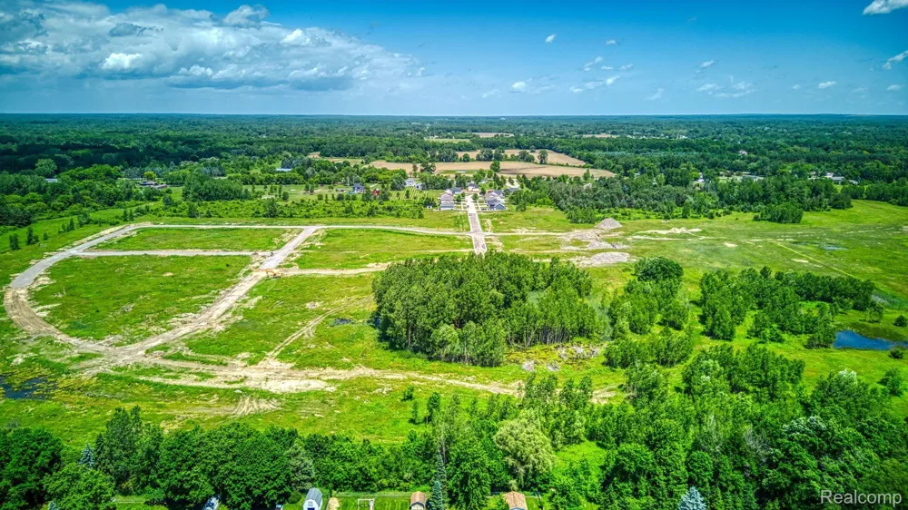 7159 Donegal Davison Township, MI 48423