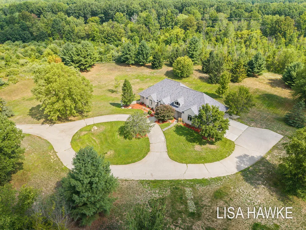10365 Cleveland Street Crockery Township, MI 49448