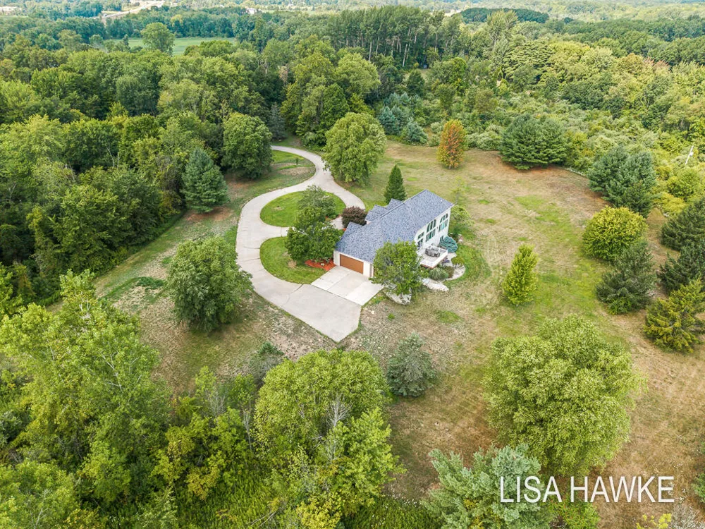 10365 Cleveland Street Crockery Township, MI 49448