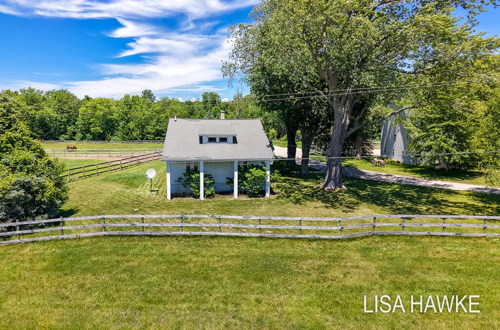 10365 Cleveland Street Crockery Township, MI 49448