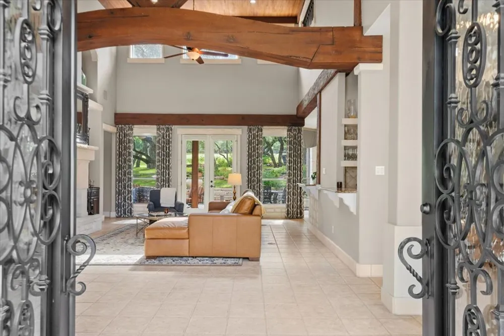 91 Duck Lake Drive Lakeway, TX 78734