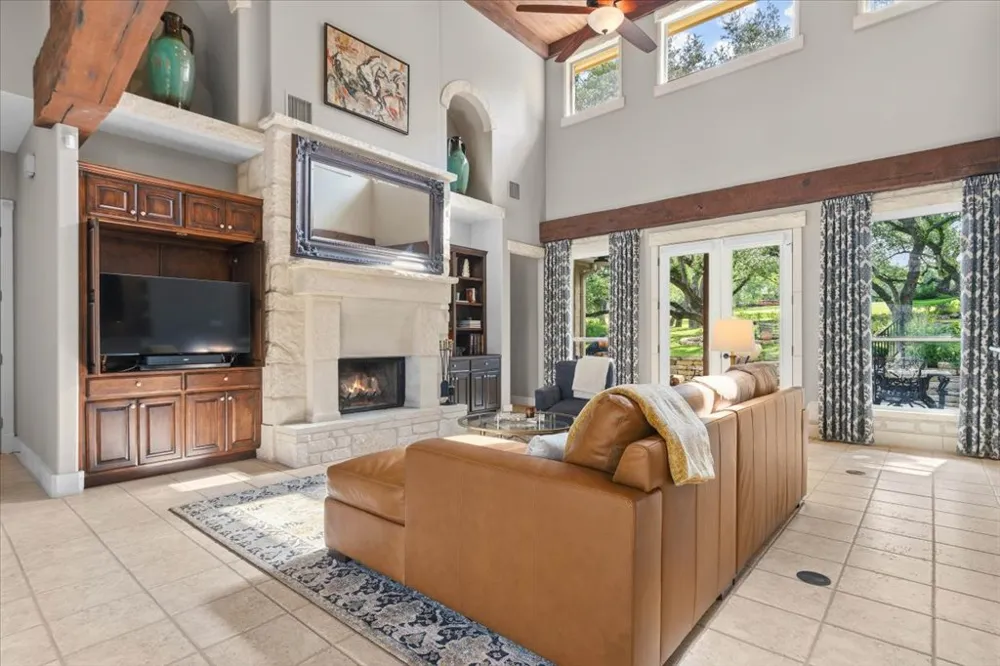 91 Duck Lake Drive Lakeway, TX 78734