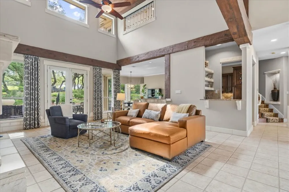 91 Duck Lake Drive Lakeway, TX 78734