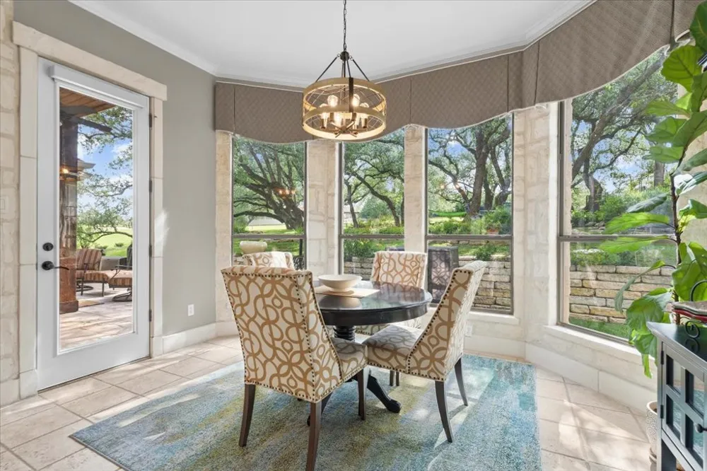 91 Duck Lake Drive Lakeway, TX 78734