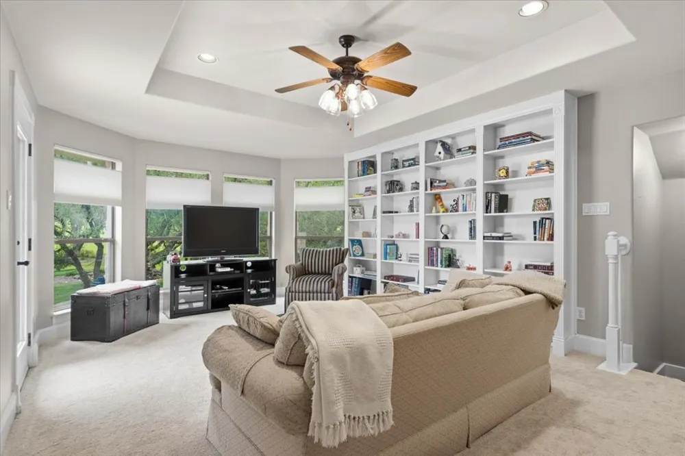 91 Duck Lake Drive Lakeway, TX 78734