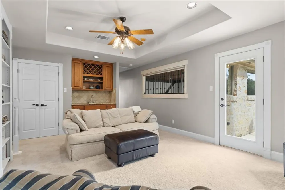 91 Duck Lake Drive Lakeway, TX 78734
