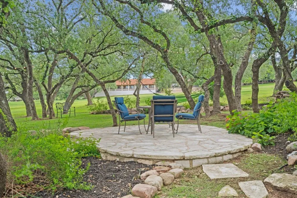 91 Duck Lake Drive Lakeway, TX 78734