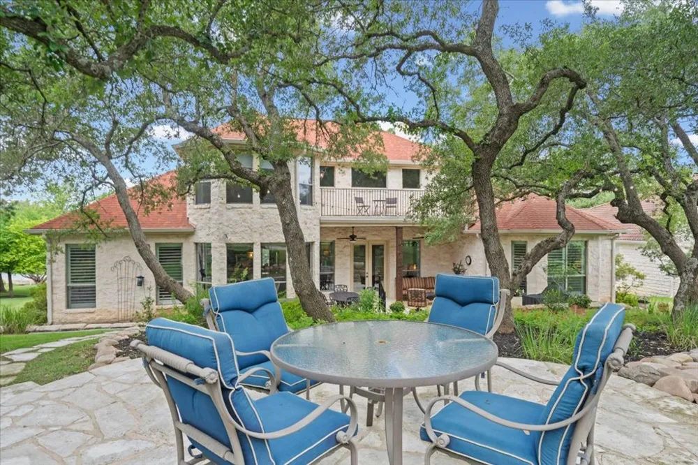 91 Duck Lake Drive Lakeway, TX 78734