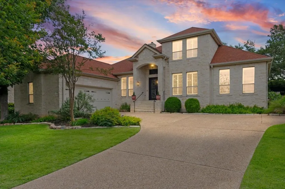 91 Duck Lake Drive Lakeway, TX 78734