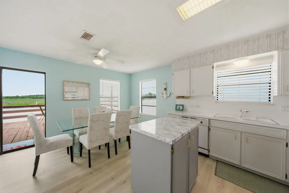 215 Redfish Drive Freeport, TX 77541