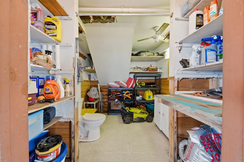 215 Redfish Drive Freeport, TX 77541