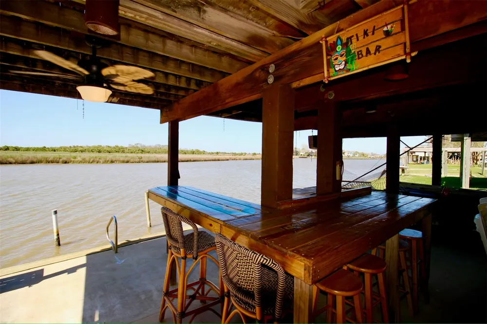 215 Redfish Drive Freeport, TX 77541