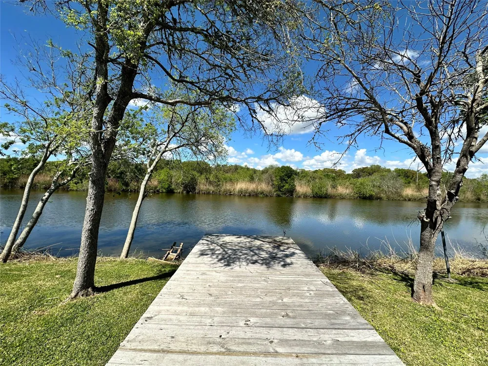 1910 Duncan Drive Oyster Creek, TX 77541