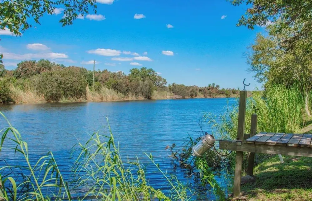 1910 Duncan Drive Oyster Creek, TX 77541
